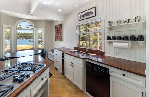 Friday Harbor House | Garrison Bay Beach House- n