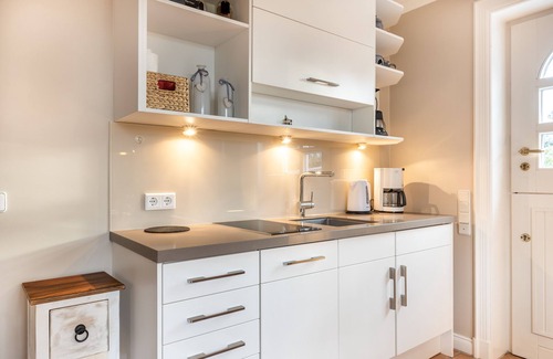 Archsum Apartment | Gartensuite - Exklusive Ferienwohnung Unter Reet für 2 Personen
