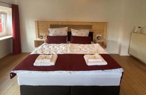 Breitbrunn a. Chiemsee Apartment | Gasthaus zur Post