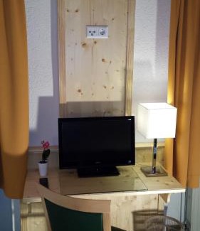 Oberderdingen House | Gasthaus Zur Ölmühle