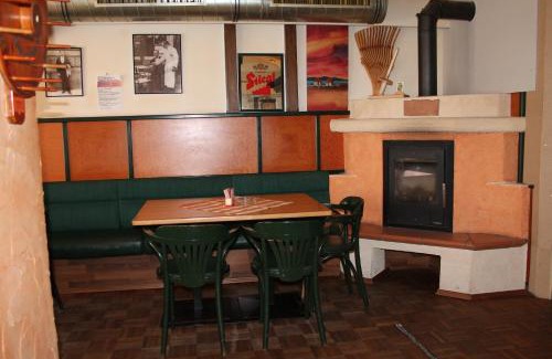 Haslach an der Muehl House | Gasthof-Cafe-Risano