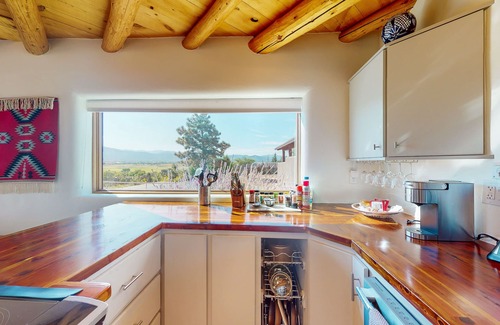 Taos House | Gated mountain-view gem with tennis, labyrinth, rooftop bar, private hot tub