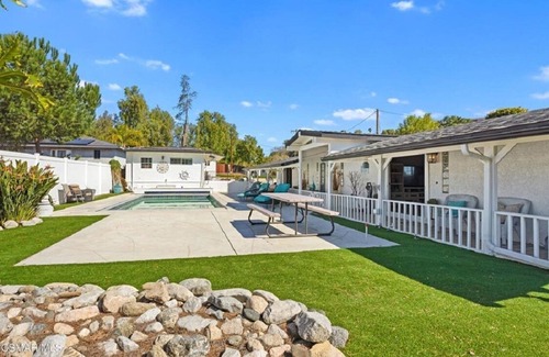 Thousand Oaks House | Gated property, main house 4bed 3bath amazing large pool.