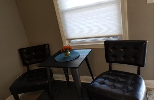 Oak Lawn Hotel | Gateway Inn