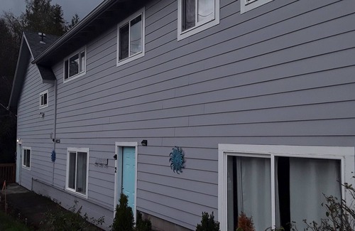 Sandy Apartment | Gateway to Mt Hood in Downtown Sandy