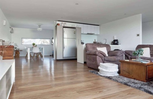 West Launceston Apartment | Gateway to The Gorge 3Br, 2Bath, CBD Apartment