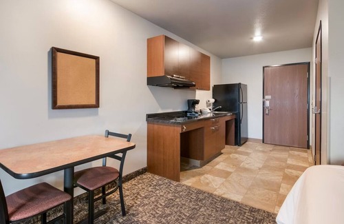 St. George Hotel | Gateway to Zion – Modern Stay in St. George w/Kitchen