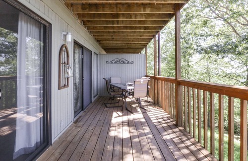 Notch Estates Condo | Gathering Place, where family and friends come together! 2BR Branson Condo.