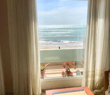 Cadiz Apartment | GATU PREMIUM Villa Isabel TERRAZA,PARKING,1ºLINEA PLAYA,WIFI,VISTA AL MAR