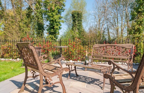 Sandwich House | Gazen View Cottage - Three Bedroom House, Sleeps 6