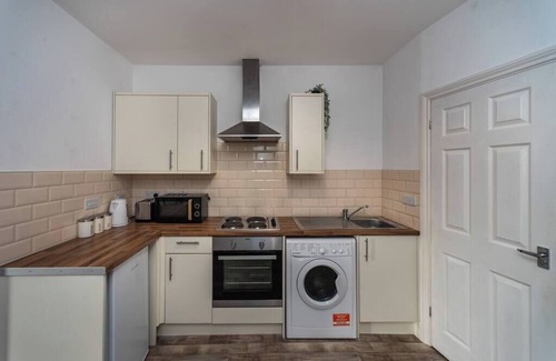 Neath Apartment | Fully Equipped Kitchen, Double room