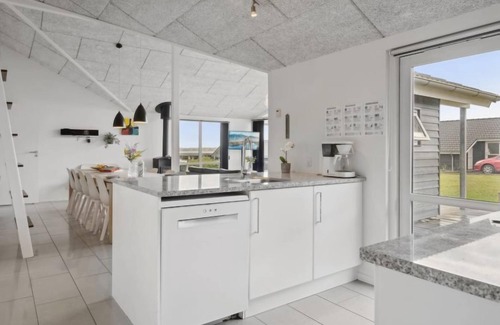 Kelstrup House | "Geeske" - 150m from the sea by Interhome