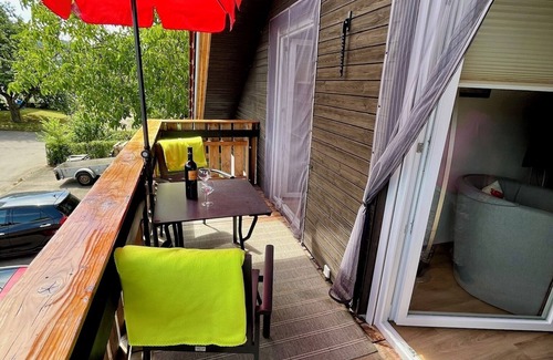 Iznang Apartment | Gemütliche 2-Zimmer WHG mit Balkon/Parkplatz Ost/ Halbinsel Höri/Bodensee