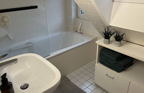 Frankenbach Apartment | Gemütliche Dachwohnung/Netflix/Parken