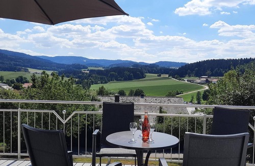 Prackenbach Apartment | Gemütliche Ferienwohnung mit Großer Sonnenterrasse