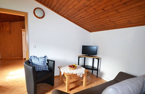 Hartkirchen Apartment | Gemütliche Ferienwohnung neben Hof mit Pferden