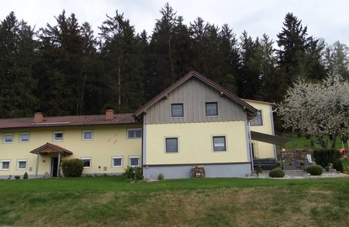 Zwiesel Apartment | Gemütliche Ferienwohnung in ruhiger Lage