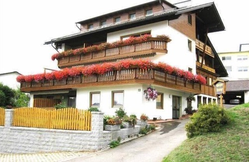 Zwiesel Apartment | Gemütliche FeWo (100qm) für bis zu 6 Personen mit Terrasse