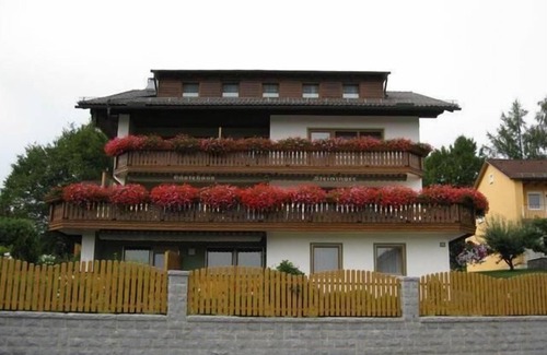 Zwiesel Apartment | Gemütliche FeWo (100qm) für bis zu 6 Personen mit Terrasse
