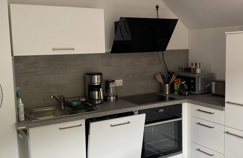 Pottenstein Apartment | Gemütliche Helle Moderne Dachgeschosswohnung mit Blick auf das