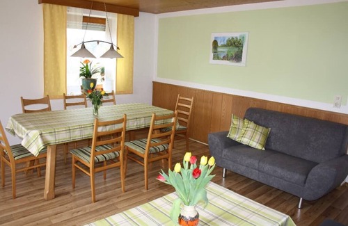 Eging am See Apartment | Gemütliches Doppelzimmer mit Separater Küche