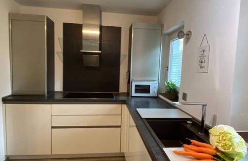 Waldkirchen Apartment | Gemütliches Ferienhaus für bis zu 10 Personen mit Garten, Terrasse, Grillmöglichkeit und Feuerstelle