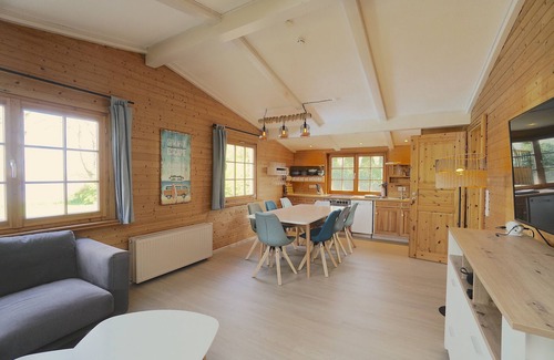 Bunsdorf House | Gemütliches Ferienhaus mit Pool und Sauna Direkt am Wittensee für bis zu Acht Pe