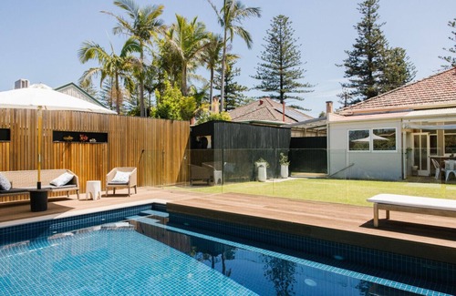 Glenelg East House | Gem on Maxwell - Summer holiday @ The Bay