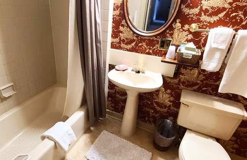 Malvern Bed & Breakfast | General Warren