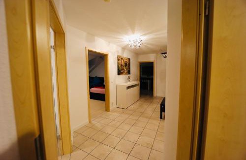 Marienloh Apartment | Generous Apartment I 7 Beds I 110 sqm I Fast Internet
