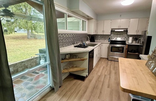 Geneva House | Geneva Getaway: Updated bathroom and floors