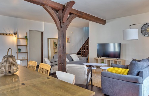 Quartier Pasteur Apartment | Geoffroy, sublime duplex à proximité de la place du vieux marché