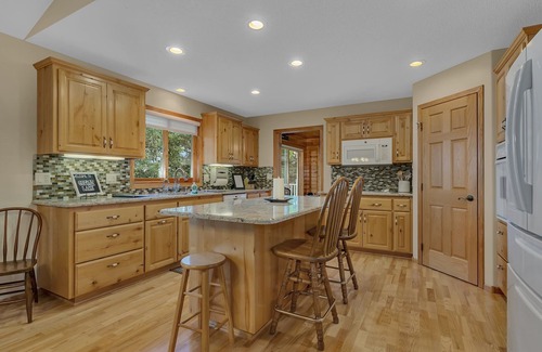 Spicer House | George Lake Luxury, 2.5 miles from Spicer!