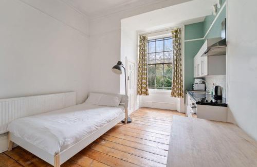 Clifton House | Georgian Shared House No'64 - By Clifton Short Lets