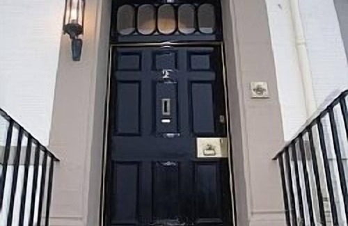 Perth House | Georgian Townhouse in Perth - Overlooking Park, 2 Games Rooms, Walled Garden
