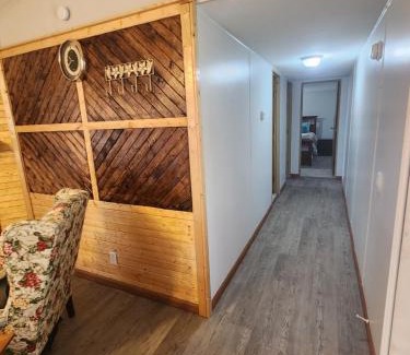 Wagoner House | Georgie's Getaway! Beautiful 3bd 2ba lake view