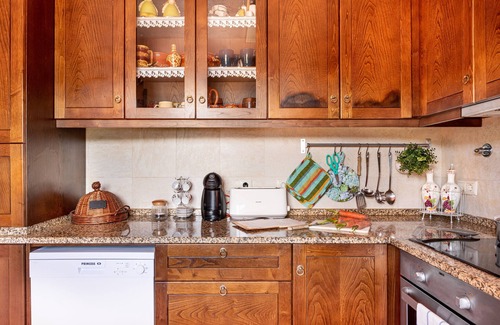 Vilar da Veiga Cottage | Gerês Mountain Lake Views by Host For Us