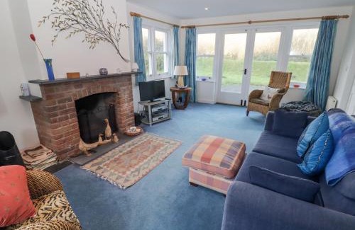 Dinas Cross House | Ger Y Traeth