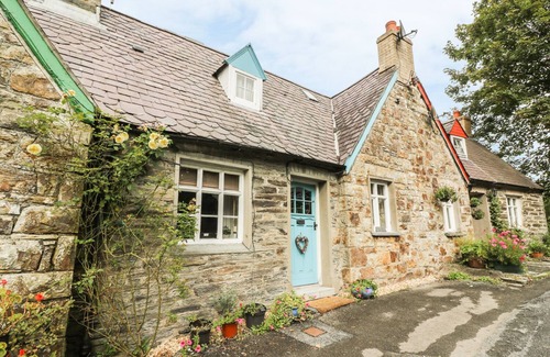 Llandysul Cottage | GERLAN, pet friendly, character holiday cottage in Newcastle Emlyn