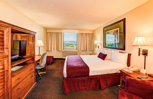 Grand Junction Hotel | Get Ready for Your Colorado Adventure! Short Drive to Colorado River State Park!