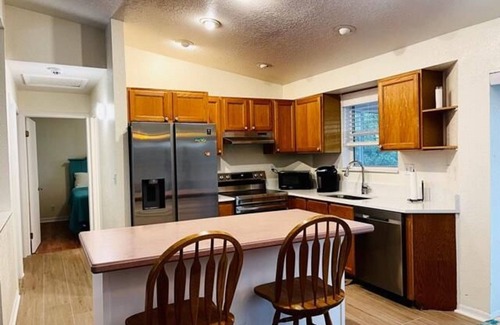Cutthroat Harbor Estates House | Get Reel Bungalo - boat w access to open water