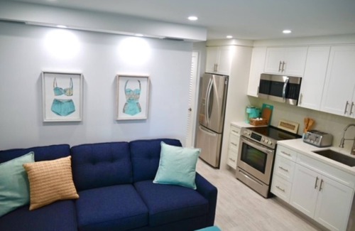 Key Largo Apartment | Getaway - Charming and Cozy in the heart of Key Largo