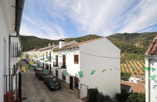 Benamahoma Apartment | ♥ Getaway ♥ in the heart of the the Sierra de Cadiz ★ balcony ★ overlook