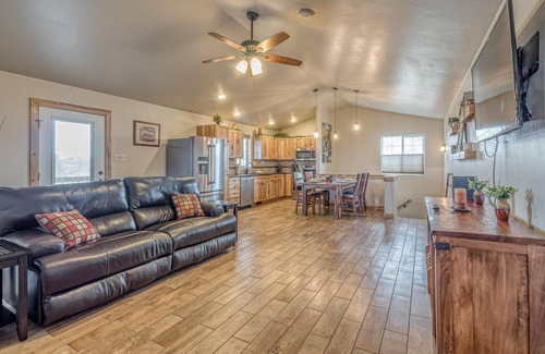 Fruita House | Getaway Loft - Warm, Comfy & Certified Dander Free