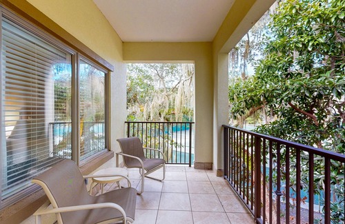 Fernandina Beach Apartment | Getaway near the beach with central AC, shared pool, free WiFi