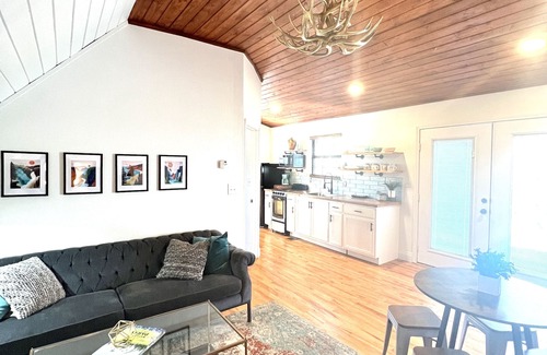 Willis Apartment | Getaway Oasis w/Huge Deck + pool/spa - lake conroe
