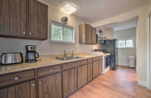 Northport House | Getaway on Crystal Clear Lake: Main & Guest House!