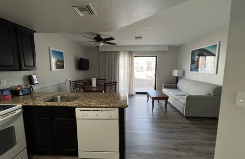Lake Havasu City Condo | GetAways at Havasu Dunes Resort