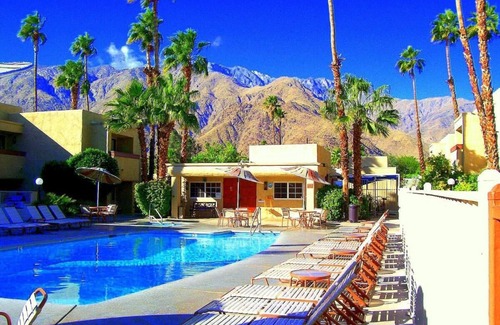 Uptown Design District Condo | Gets an A+! Pool! Awesome Resort and Great Location!