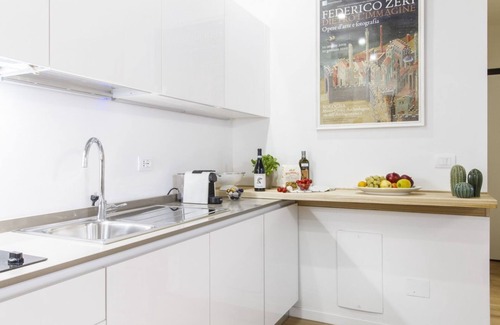 Historic Center Apartment | GetTheKey San Vitale Apartment